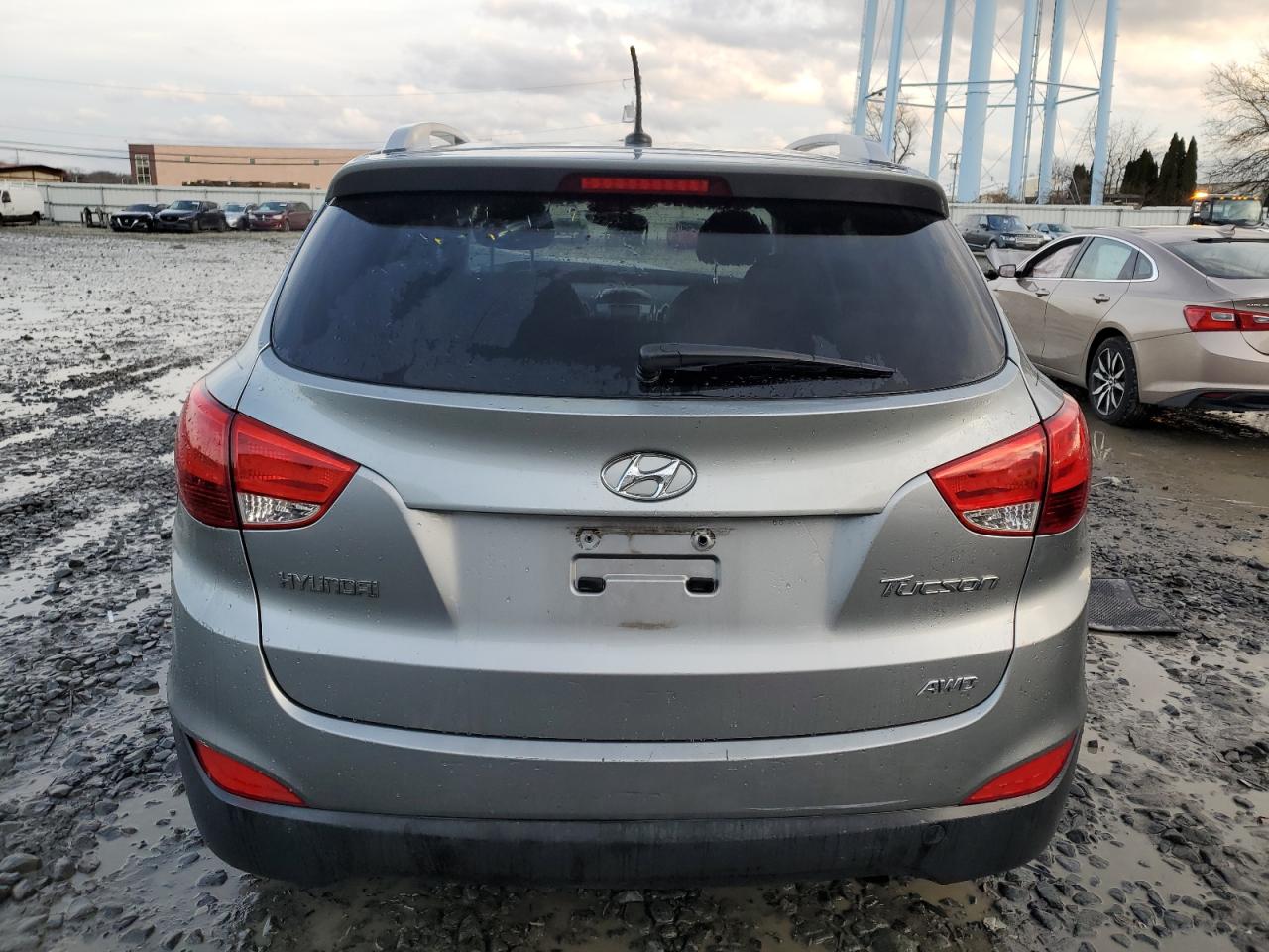 2010 Hyundai Tucson - Image 6