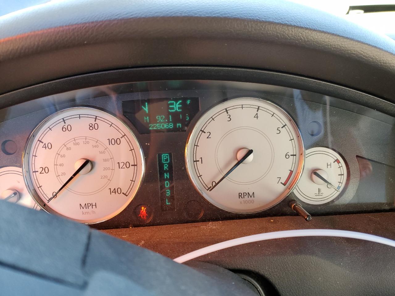 2006 Chrysler 300 - Image 9