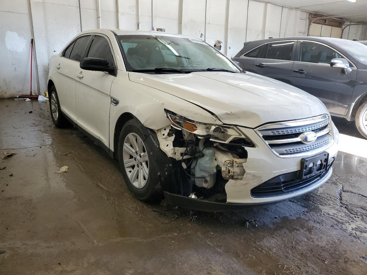 2012 Ford Taurus - Image 4