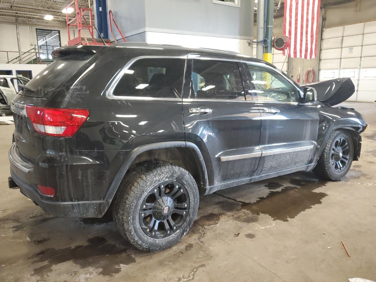 2013 Jeep Grand Cherokee - Image 3