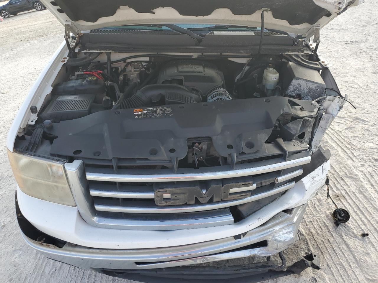 2013 GMC Sierra - Image 11