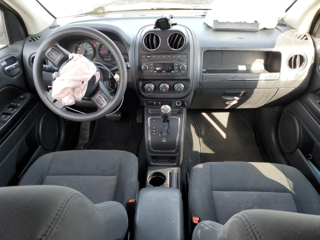 2011 Jeep Compass - Image 8