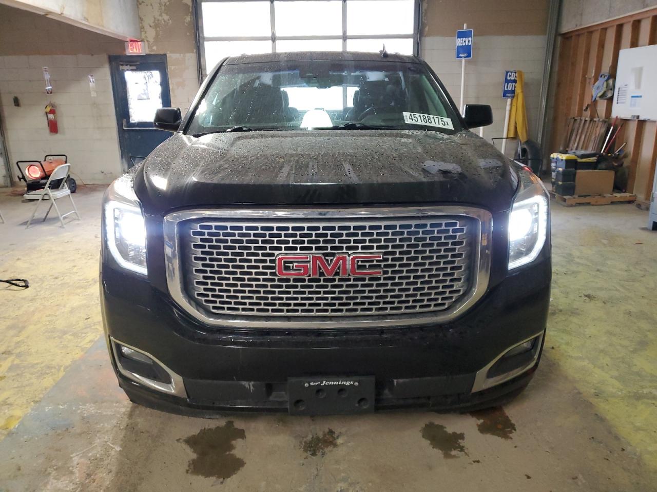 2017 GMC Yukon - Image 5