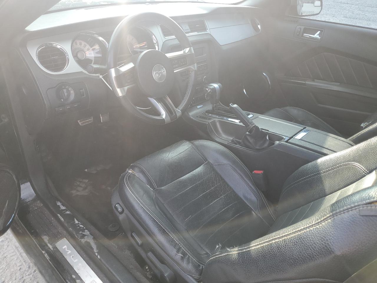 2011 Ford Mustang - Image 8