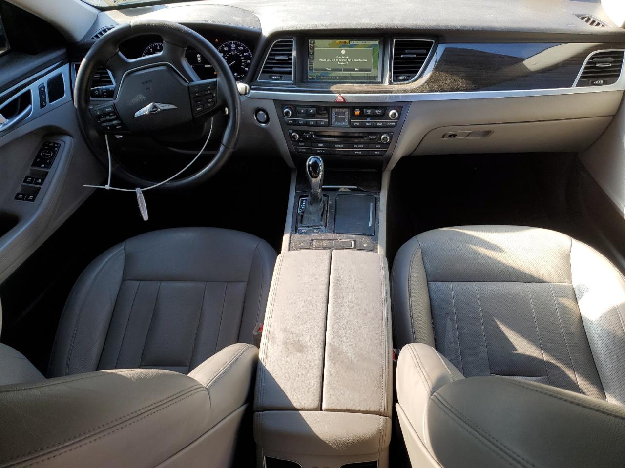 2017 Genesis G80 - Image 8