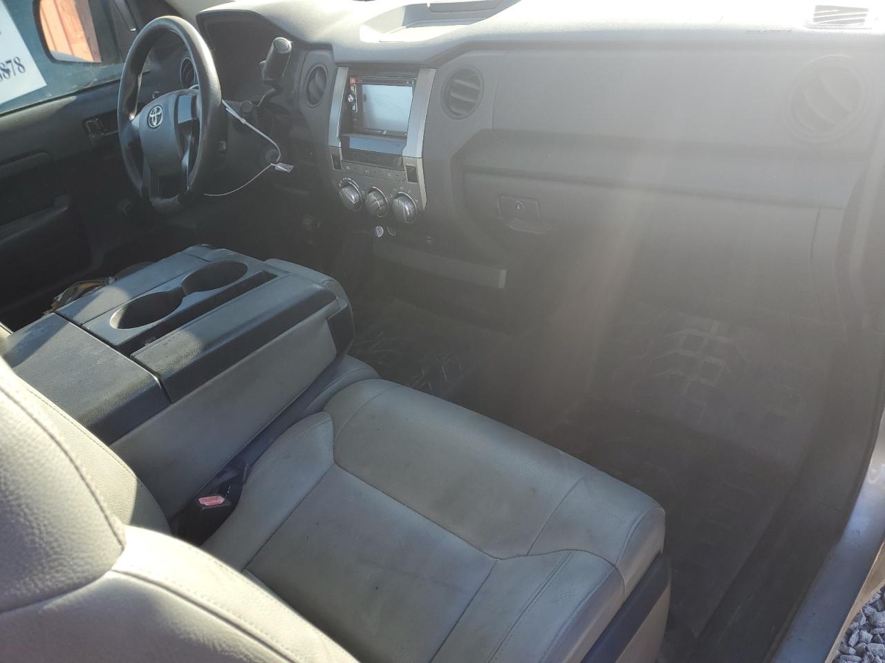 2014 Toyota Tundra - Image 8