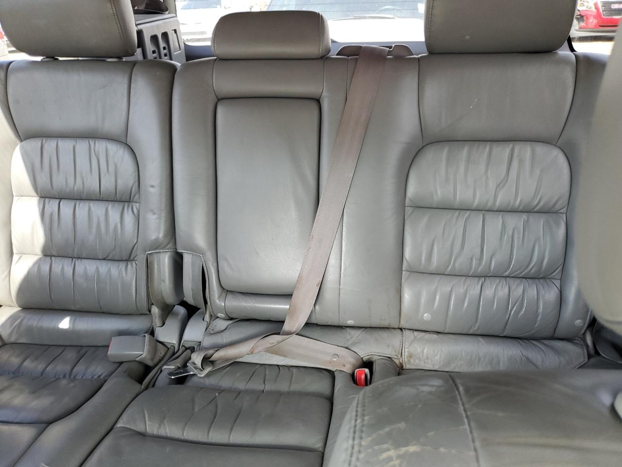 2006 Lexus LX - Image 10