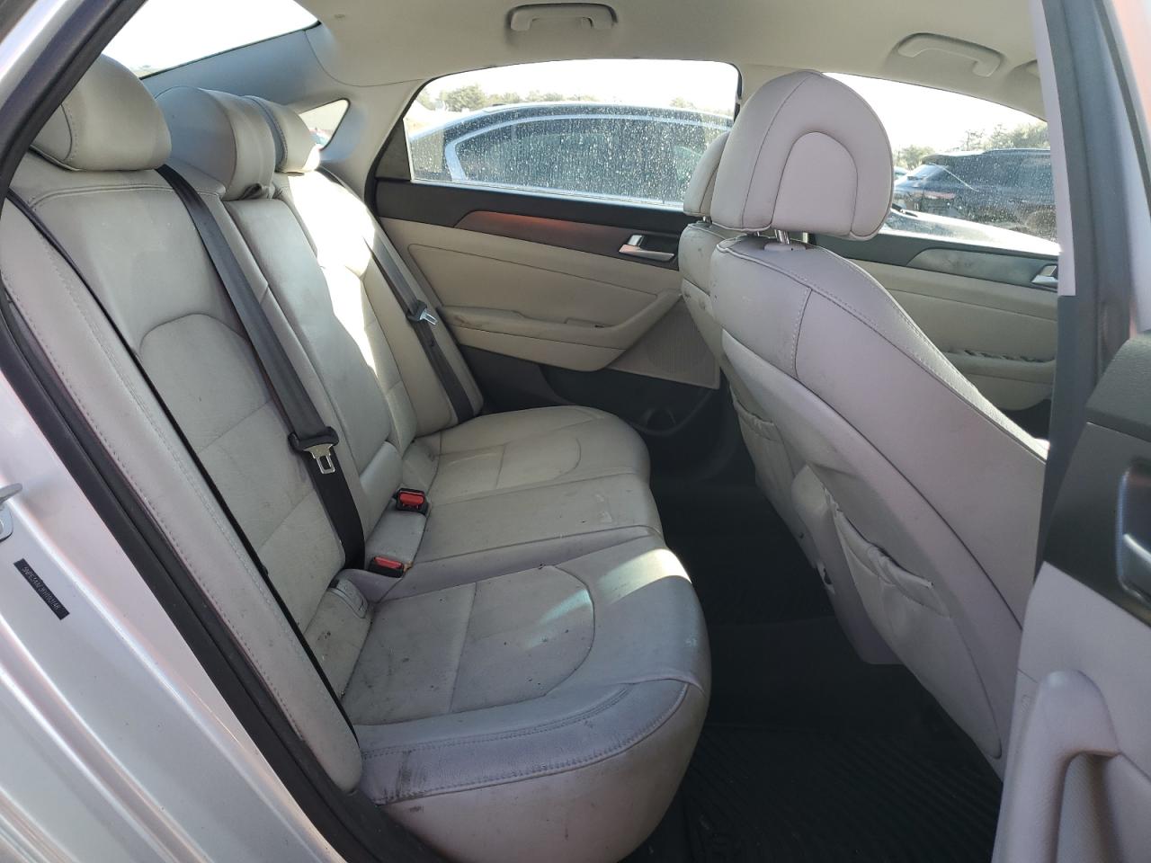 2015 Hyundai Sonata - Image 10