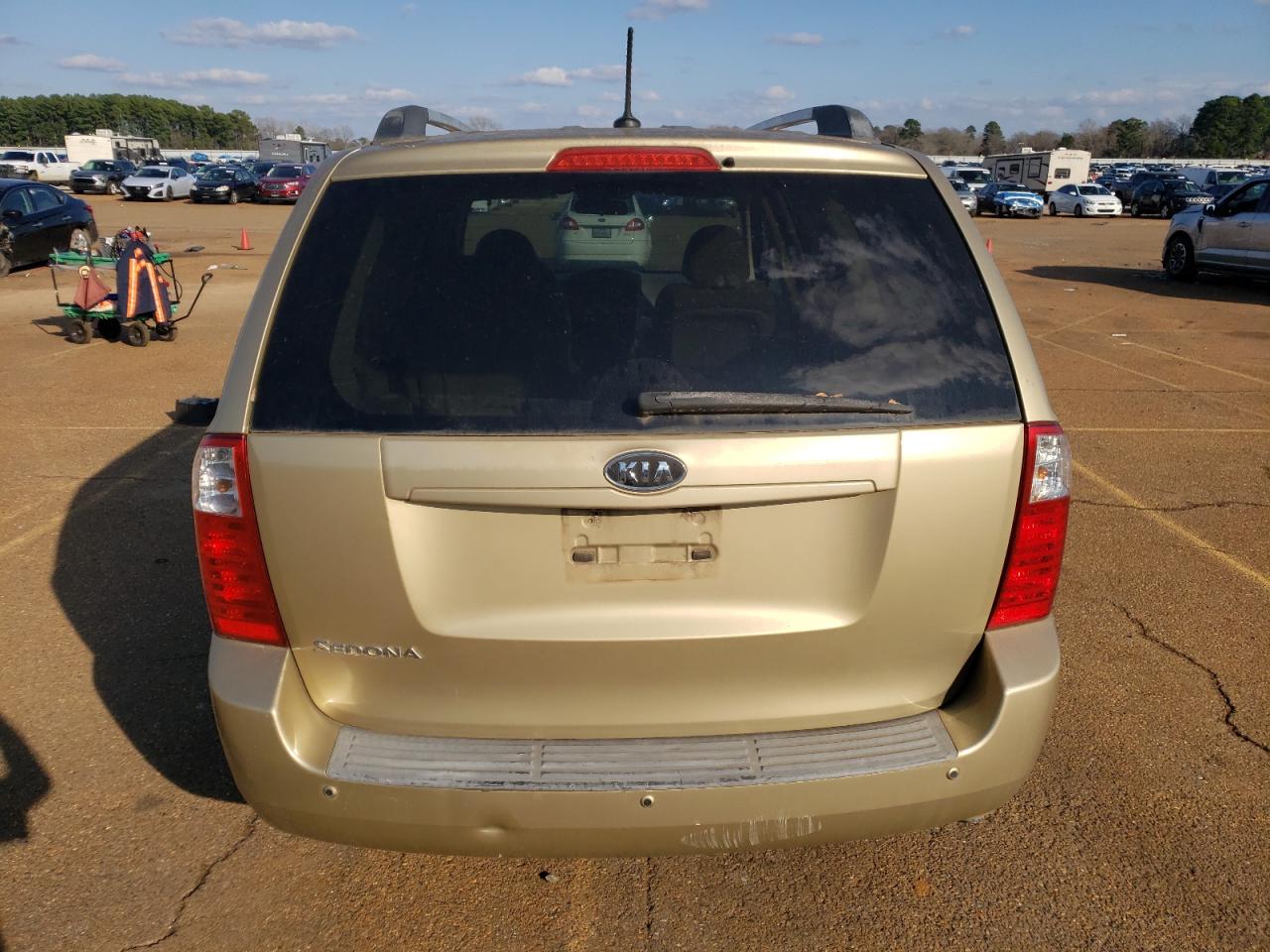 2010 Kia Sedona - Image 6