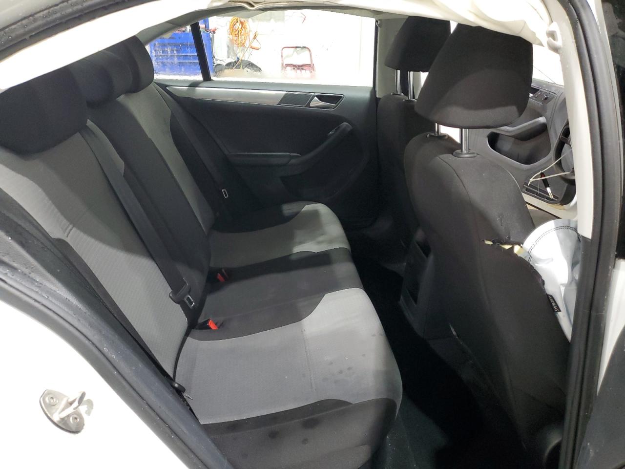 2017 Volkswagen Jetta - Image 10