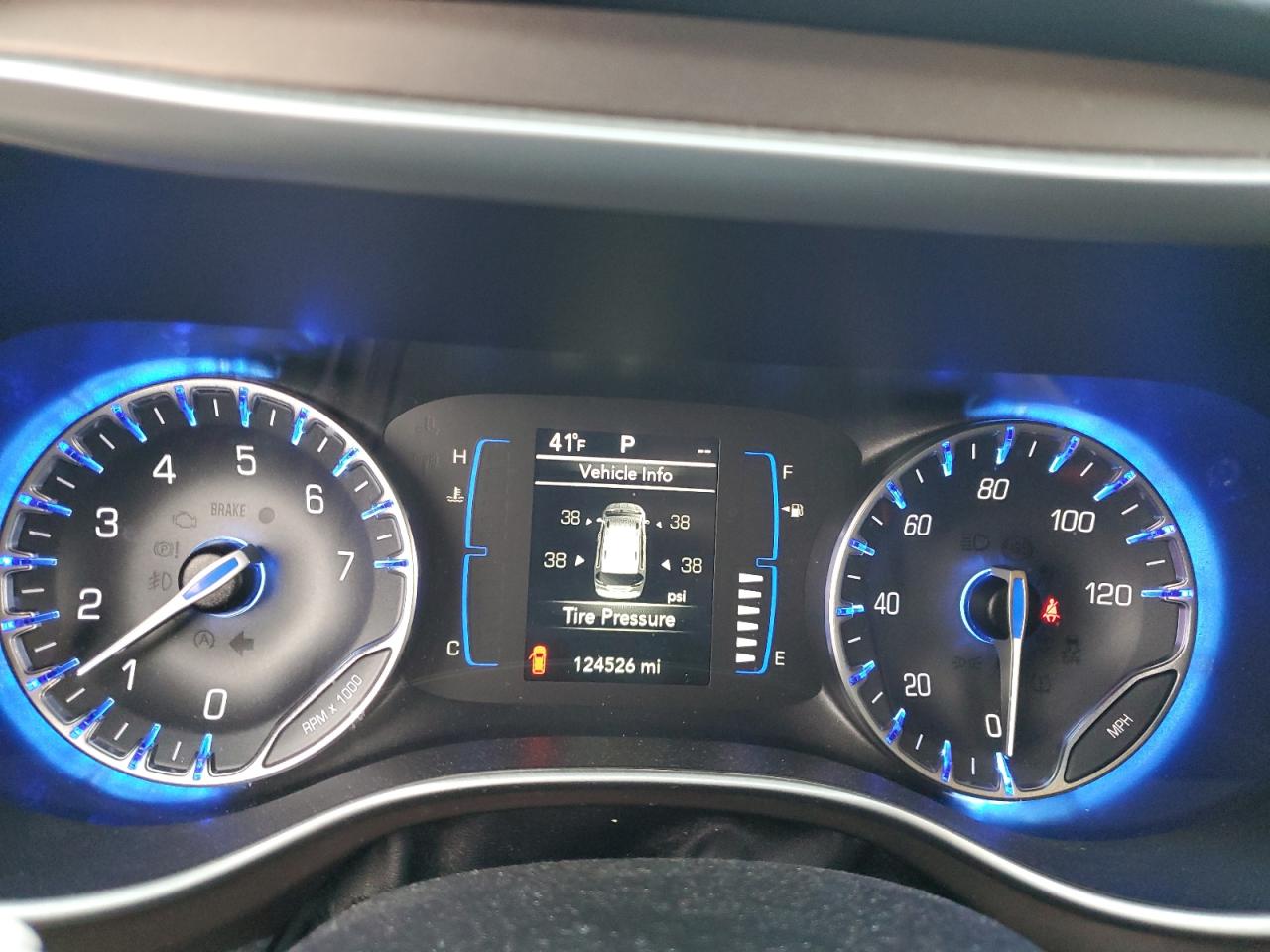 2018 Chrysler Pacifica - Image 9