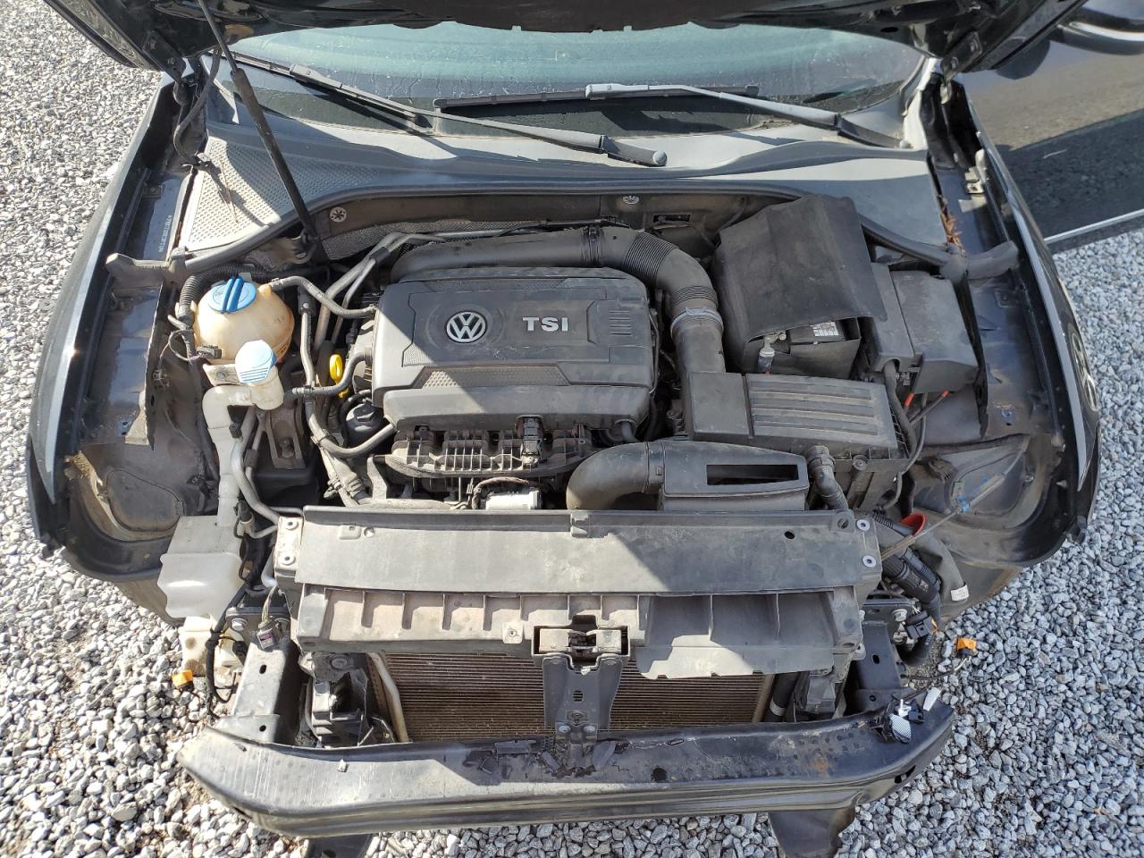 2014 Volkswagen Passat - Image 11