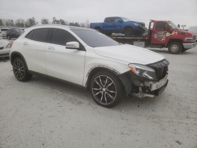 Parquets MERCEDES-BENZ GLA-CLASS 2017 White