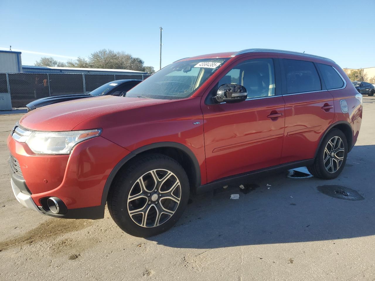 2015 Mitsubishi Outlander - Image 1