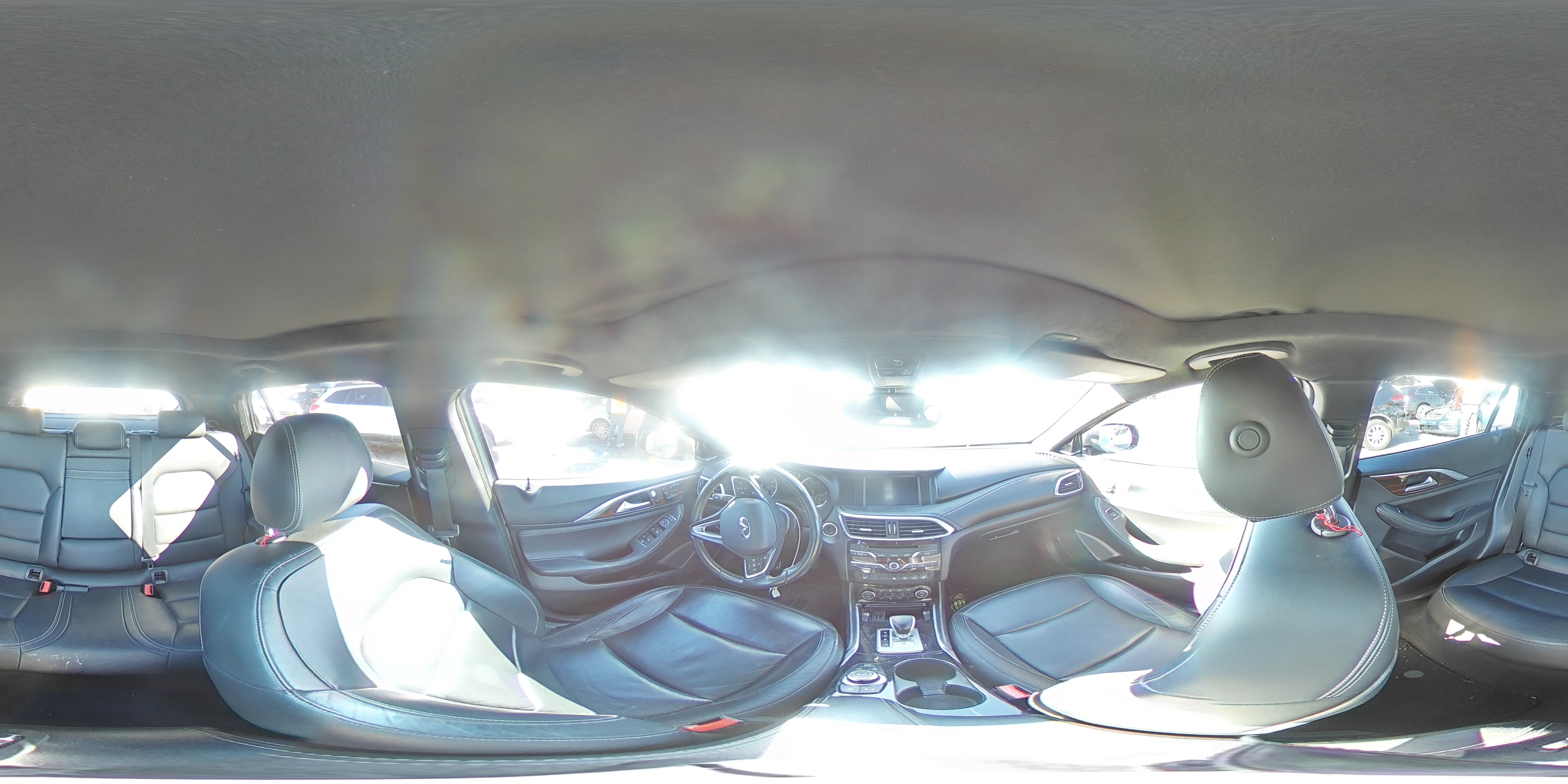 2017 Infiniti QX30 - Image 13