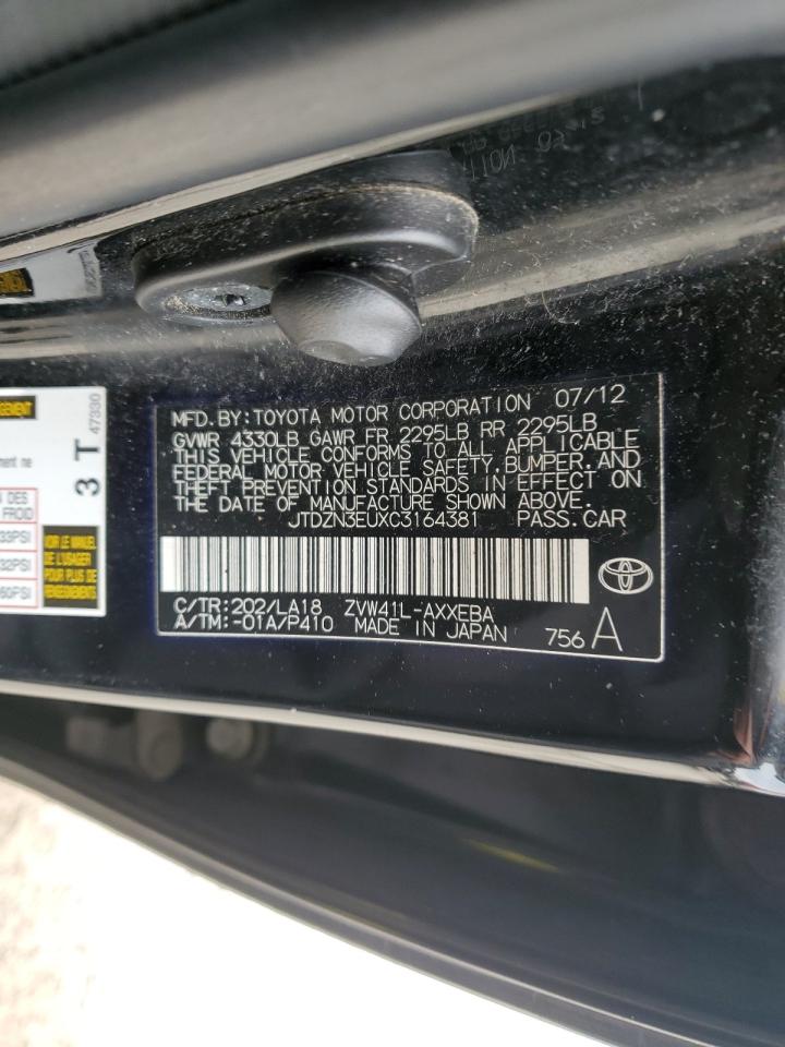 2012 Toyota Prius - Image 12
