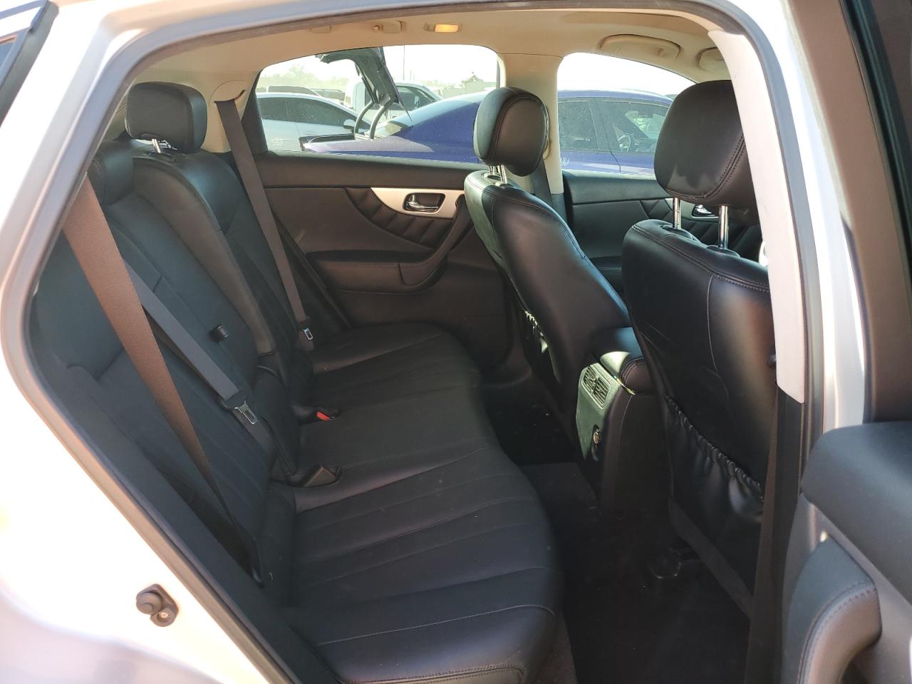 2012 Infiniti FX - Image 11