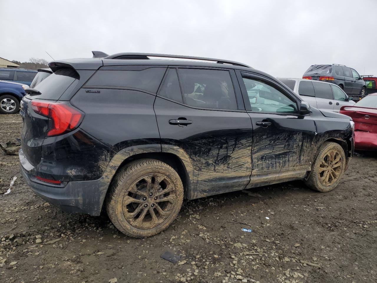 2021 GMC Terrain - Image 3