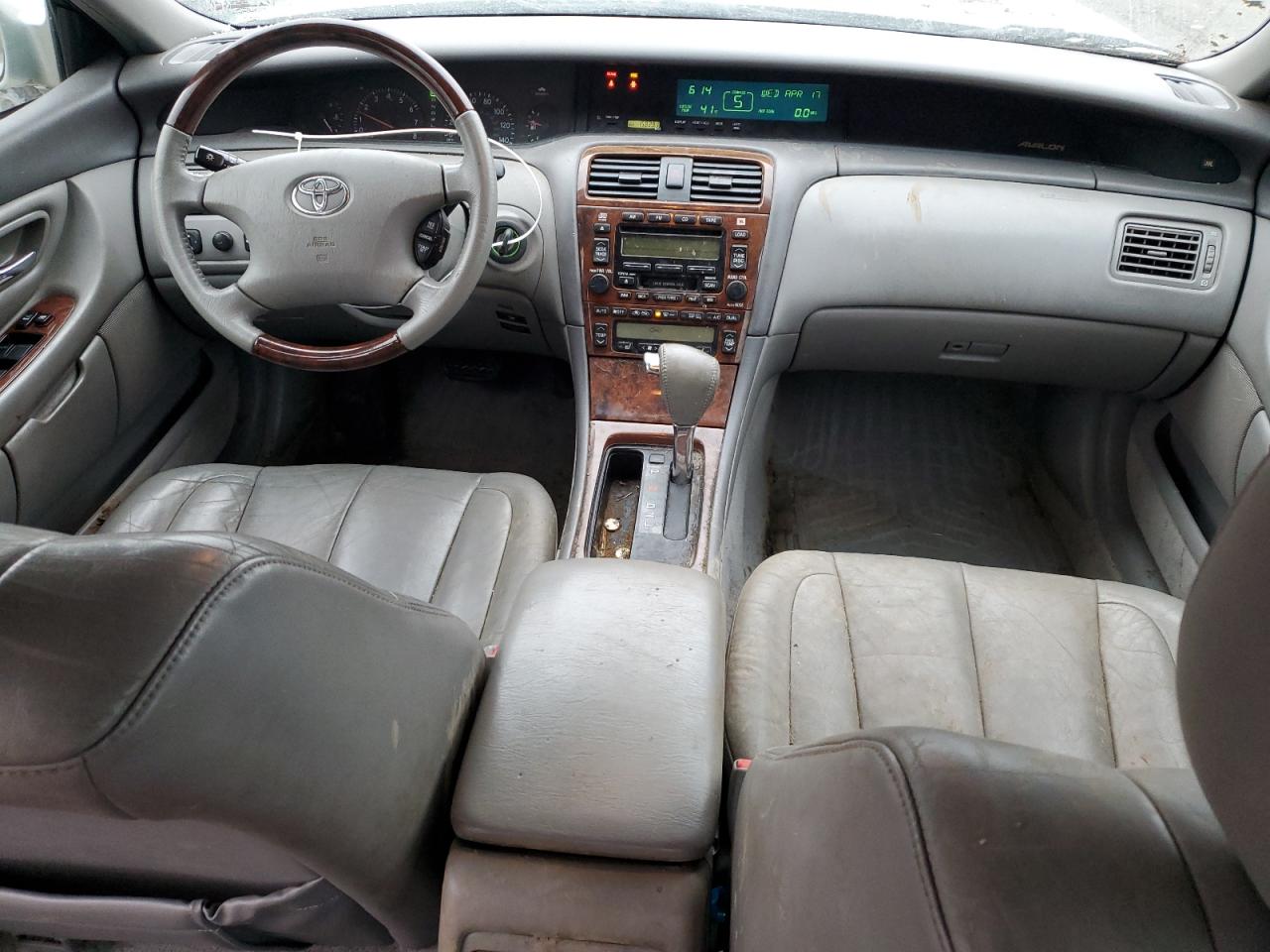 2004 Toyota Avalon - Image 8
