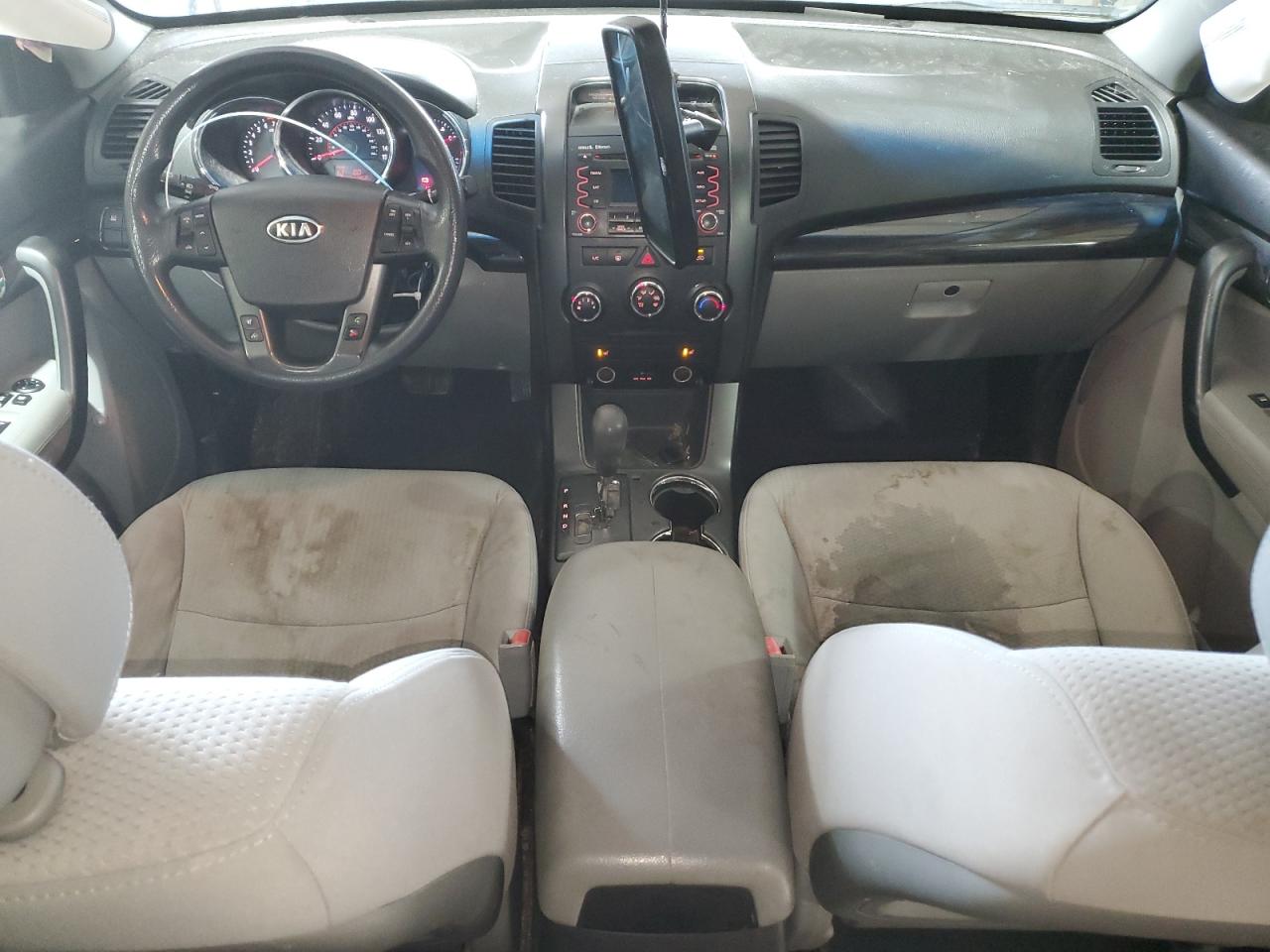 2011 Kia Sorento - Image 8