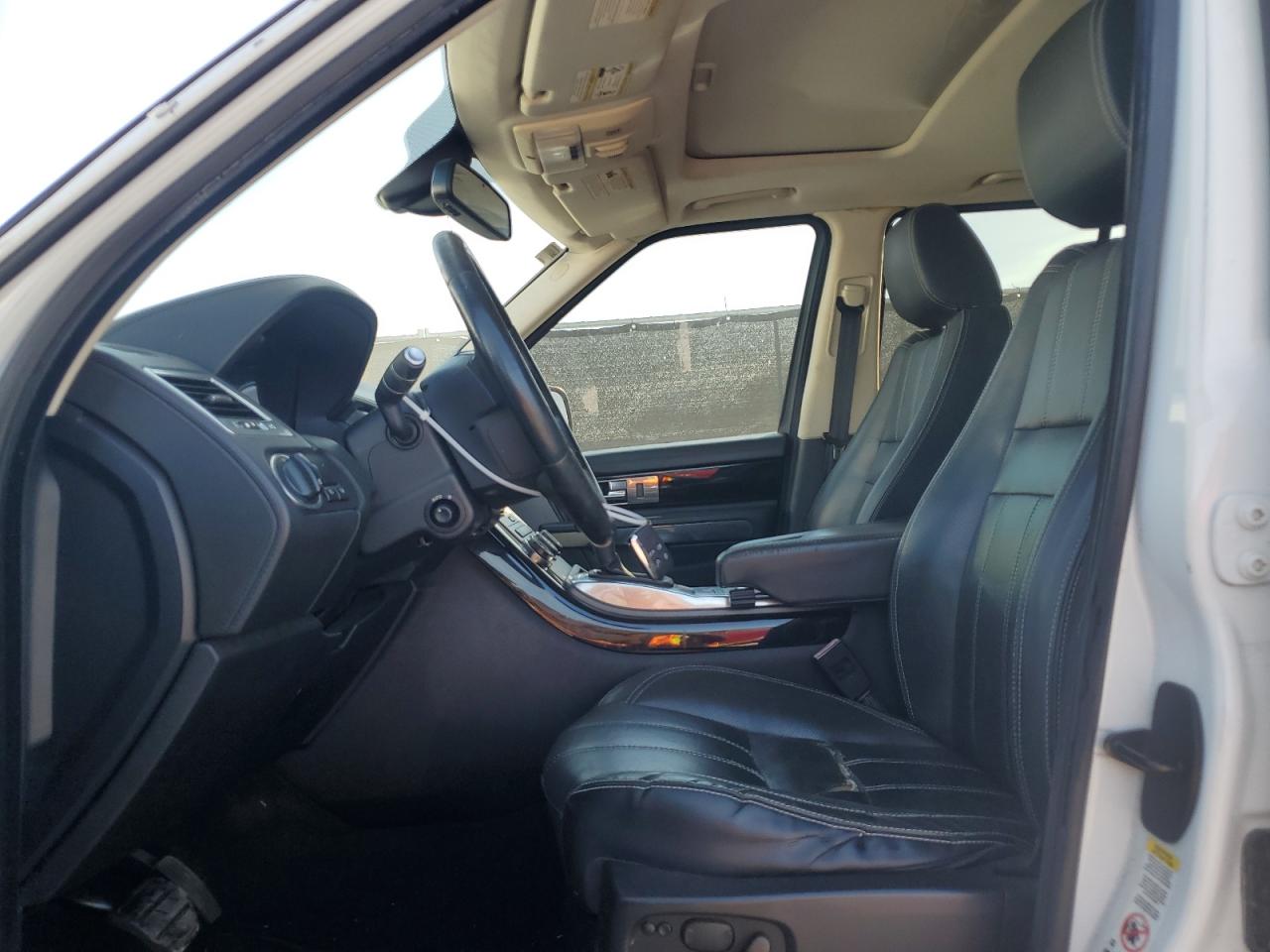 2012 Land Rover Range Rover - Image 7