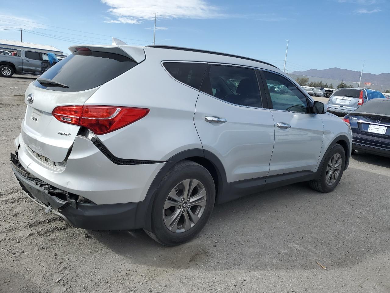 2014 Hyundai Santa Fe - Image 3