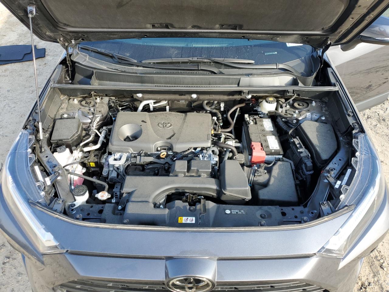 2024 Toyota RAV 4 - Image 13
