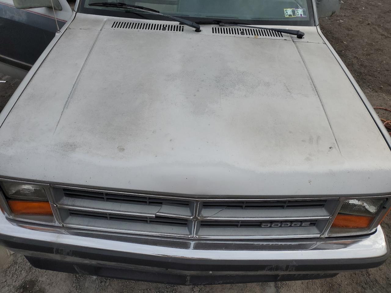 1987 Dodge Dakota - Image 12