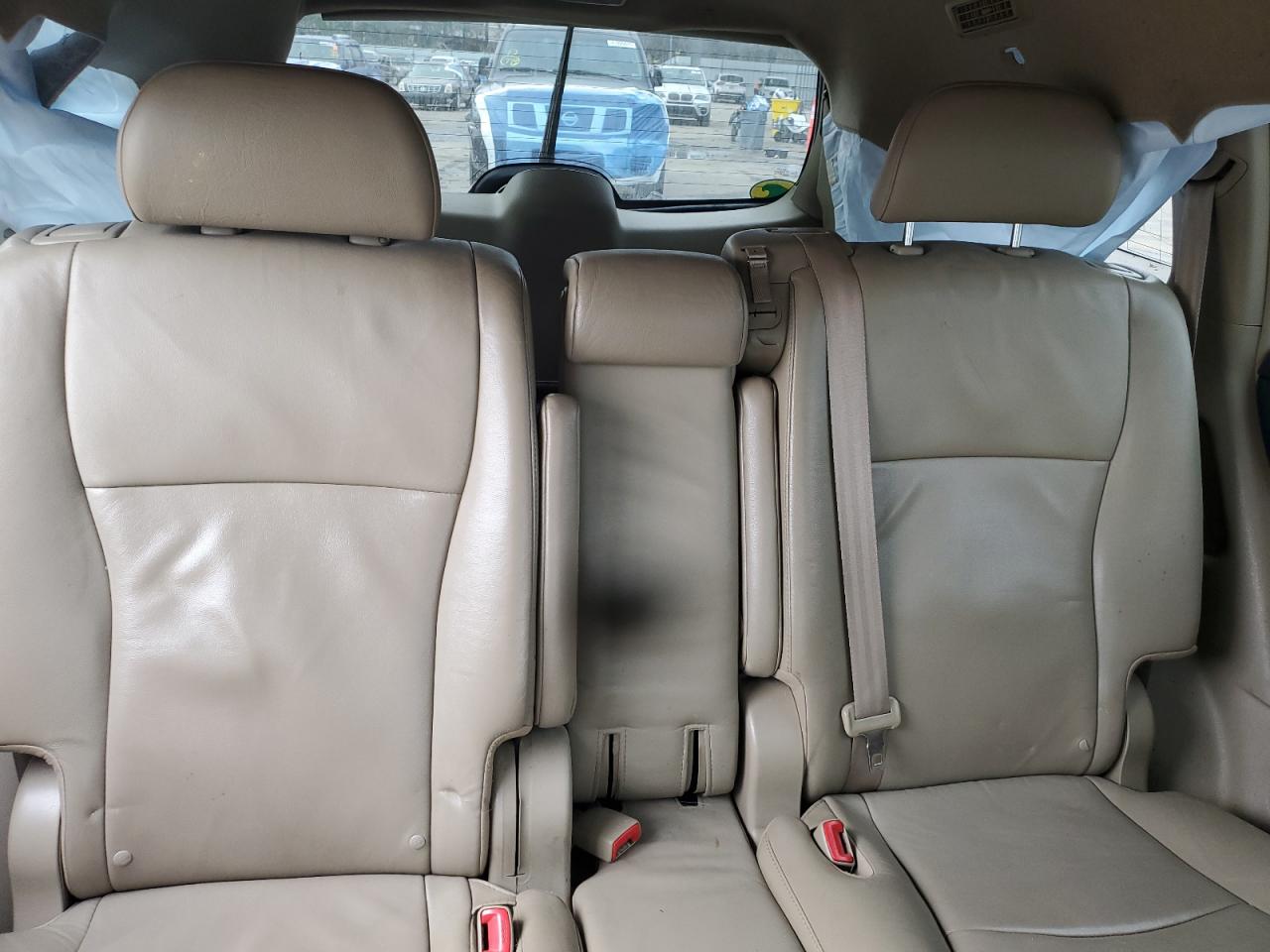 2011 Toyota Highlander - Image 10