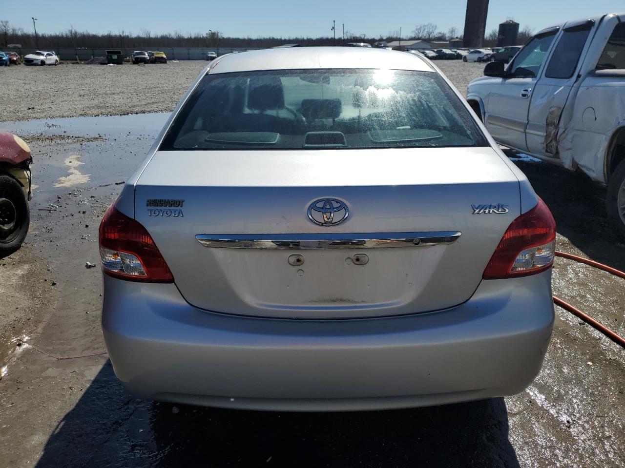 2010 Toyota Yaris - Image 6