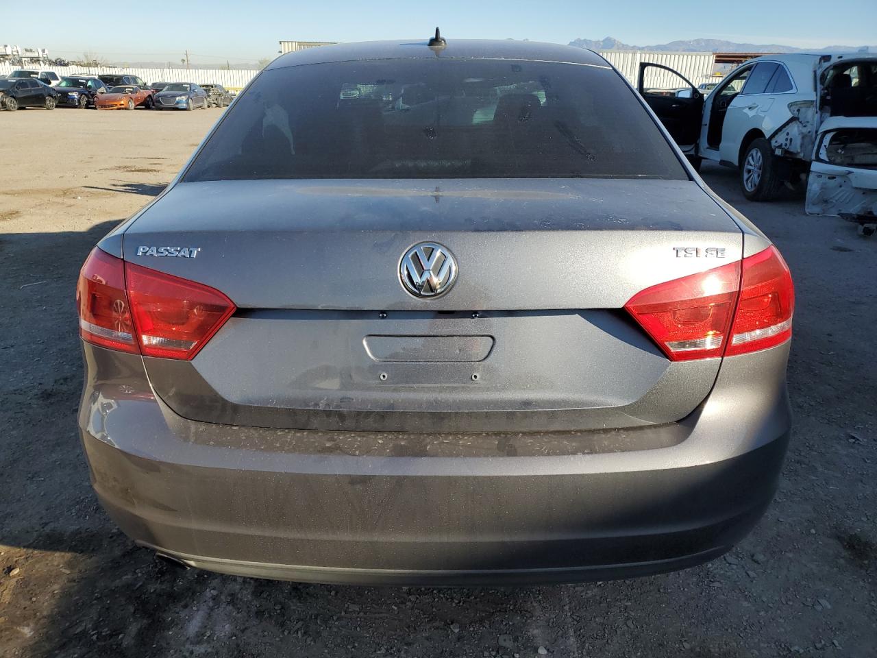 2014 Volkswagen Passat - Image 6