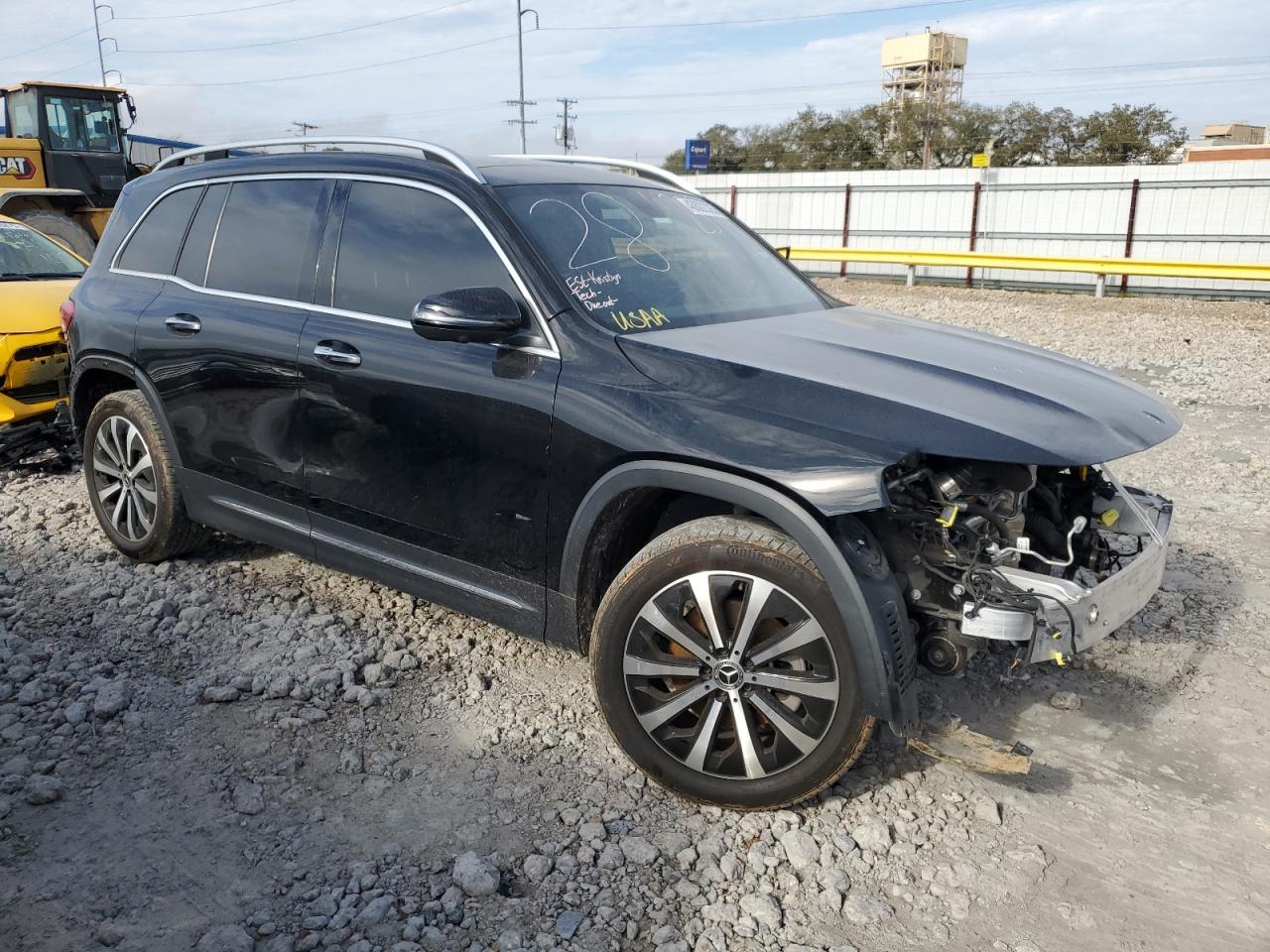 2023 Mercedes-Benz GLB - Image 4