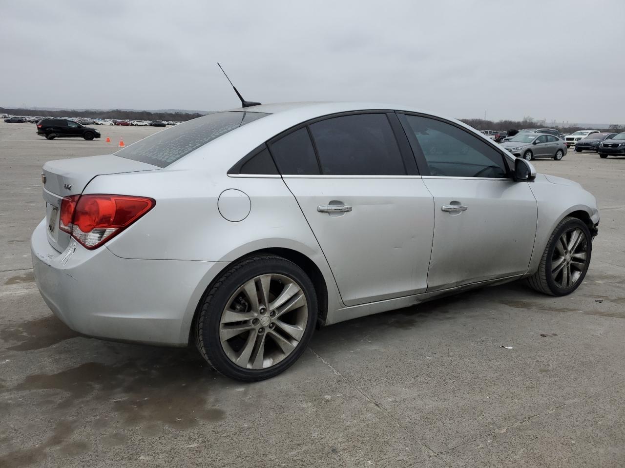 2013 Chevrolet Cruze - Image 3