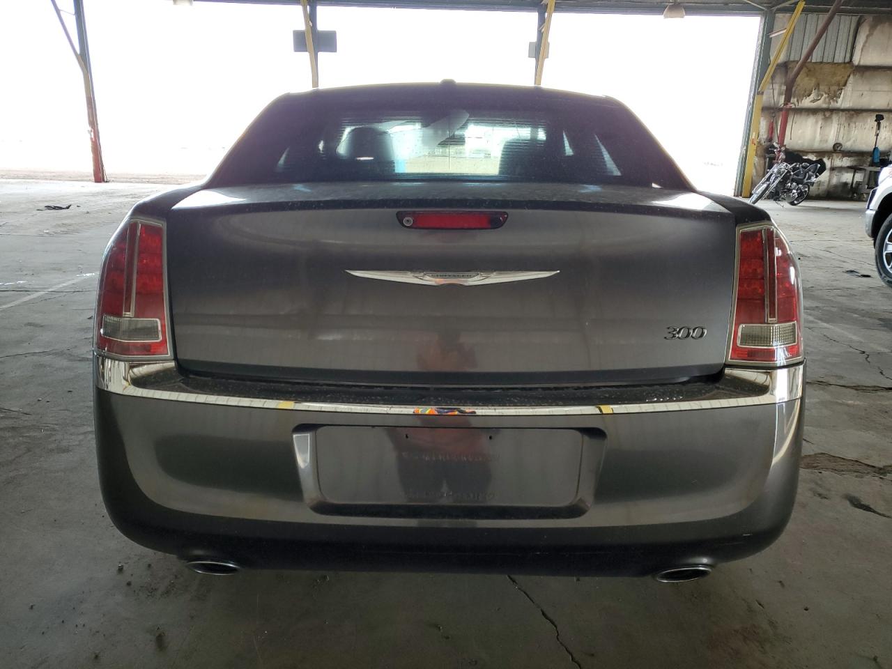 2014 Chrysler 300 - Image 6