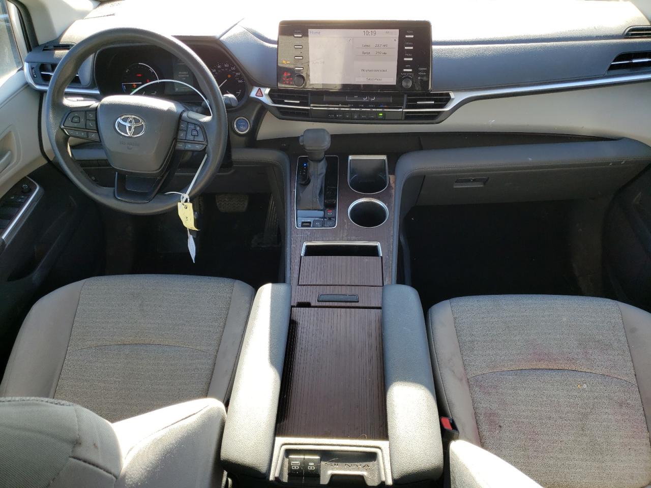 2022 Toyota Sienna - Image 8