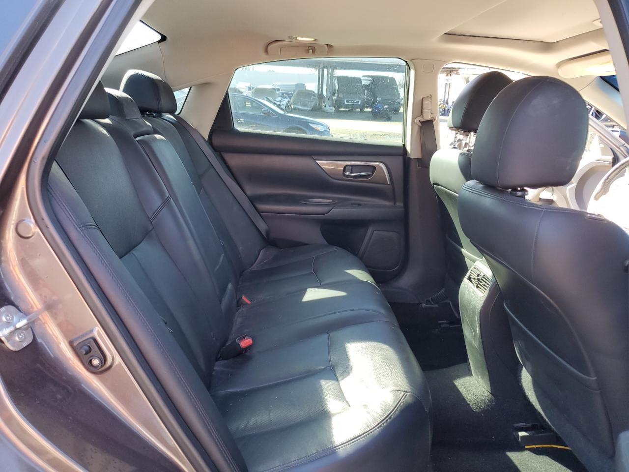 2014 Nissan Altima - Image 10