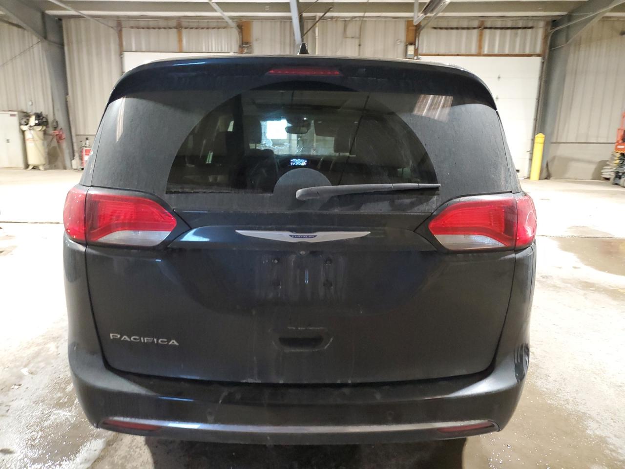 2019 Chrysler Pacifica - Image 6