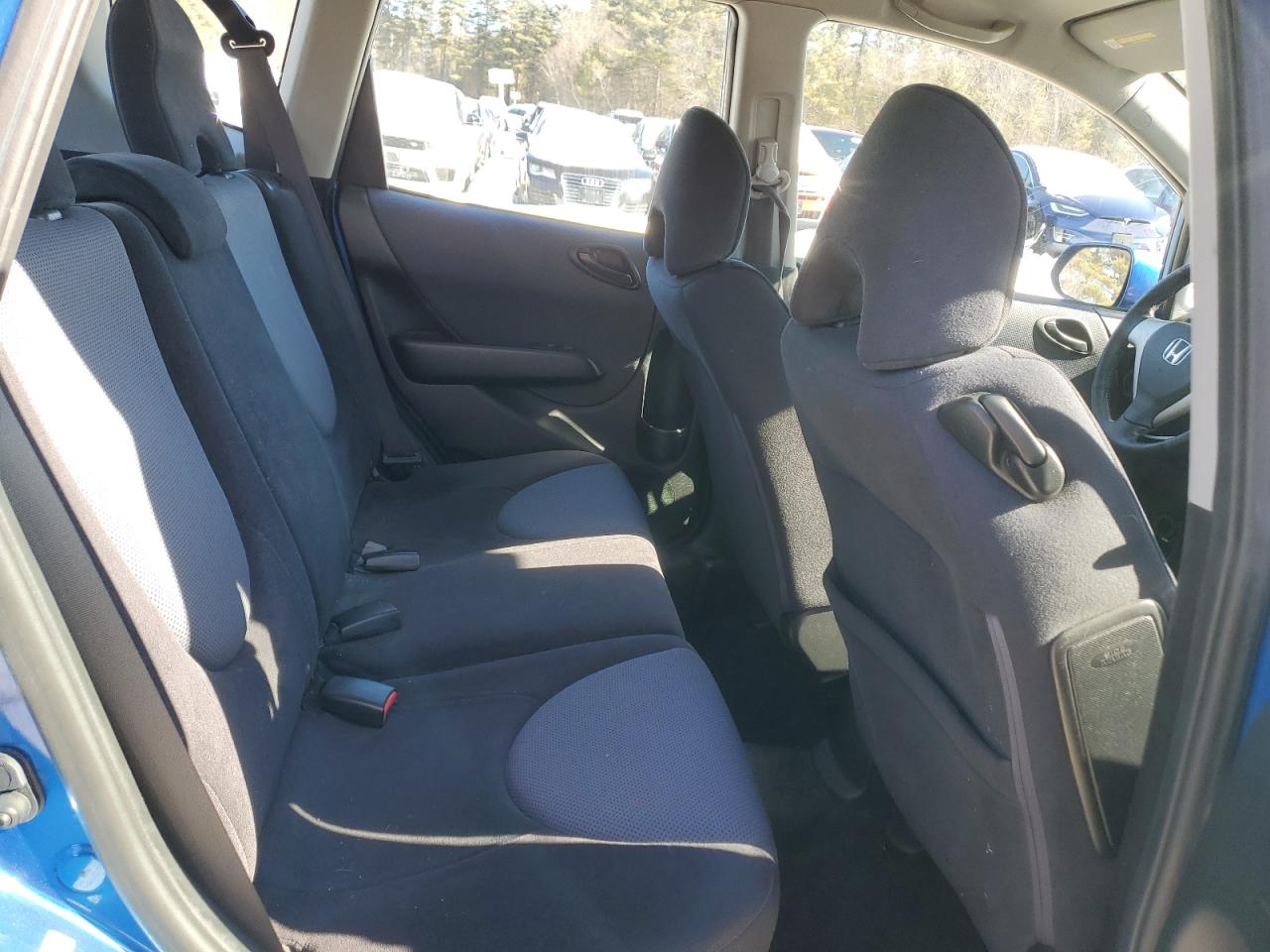 2007 Honda Fit - Image 10