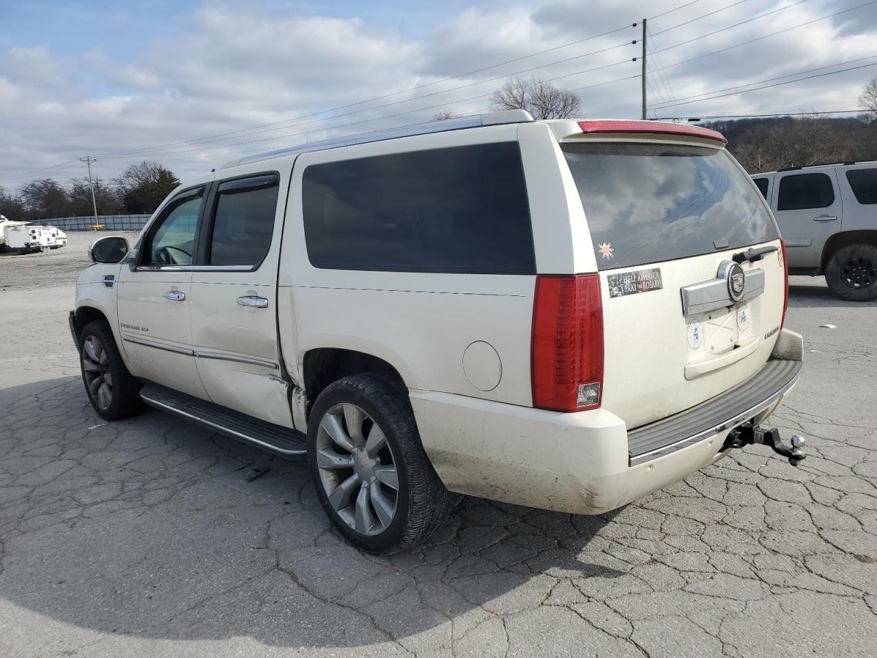 2008 Cadillac Escalade - Image 2