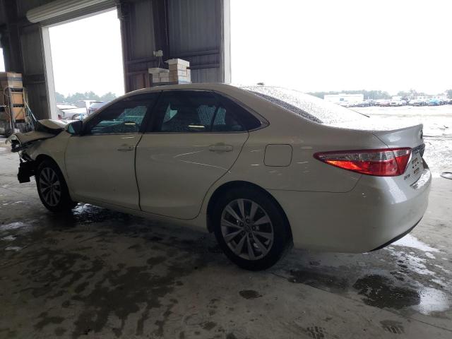 TOYOTA CAMRY 2015 Biały