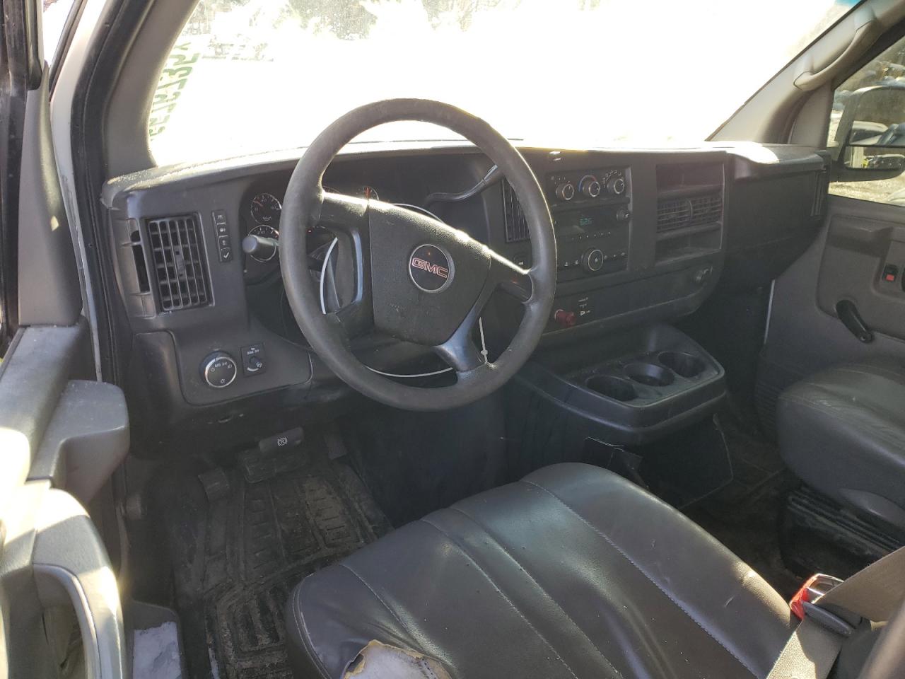 2008 GMC Savana - Image 8