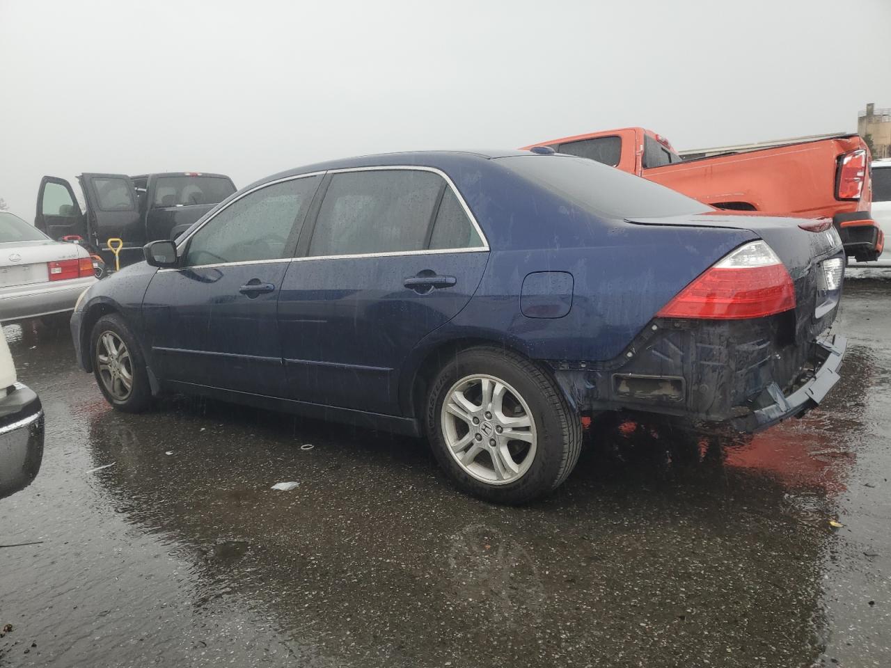 2007 Honda Accord - Image 2