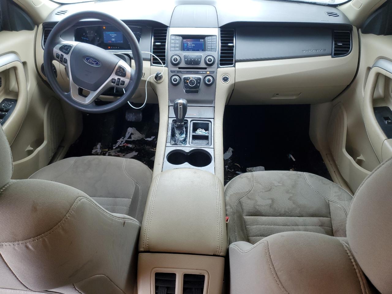 2015 Ford Taurus - Image 8