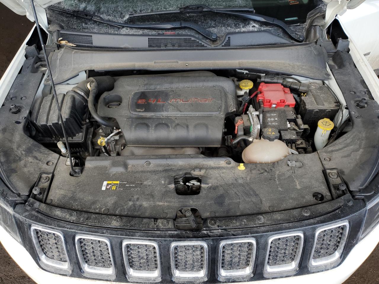 2019 Jeep Compass - Image 13