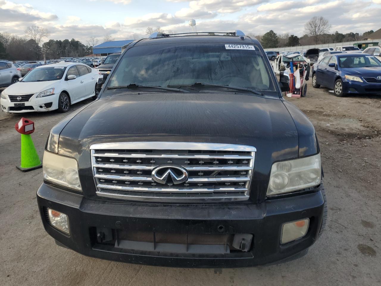 2010 Infiniti QX56 - Image 5