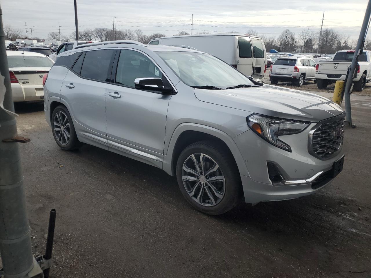2018 GMC Terrain - Image 4