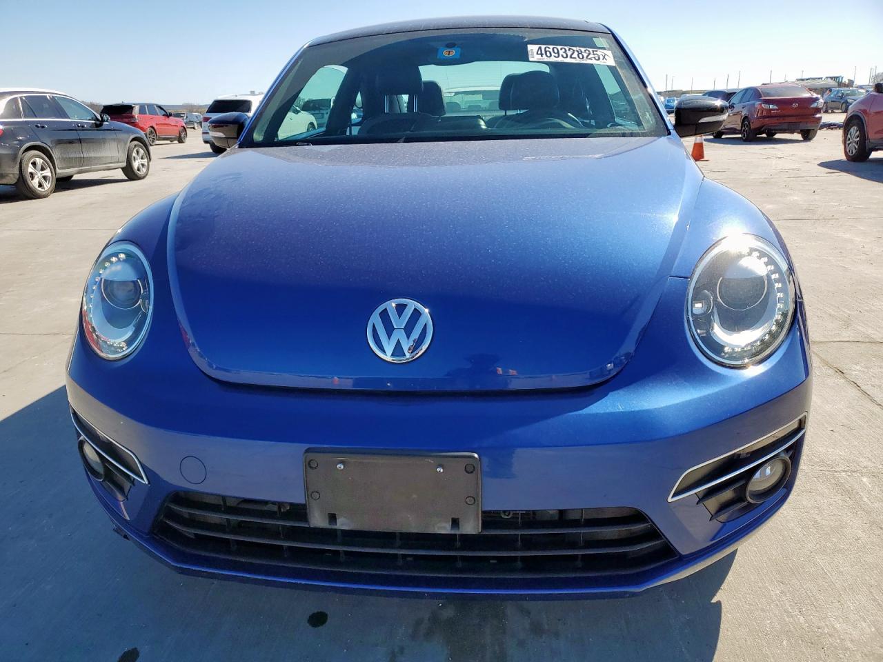 2014 Volkswagen Beetle - Image 5