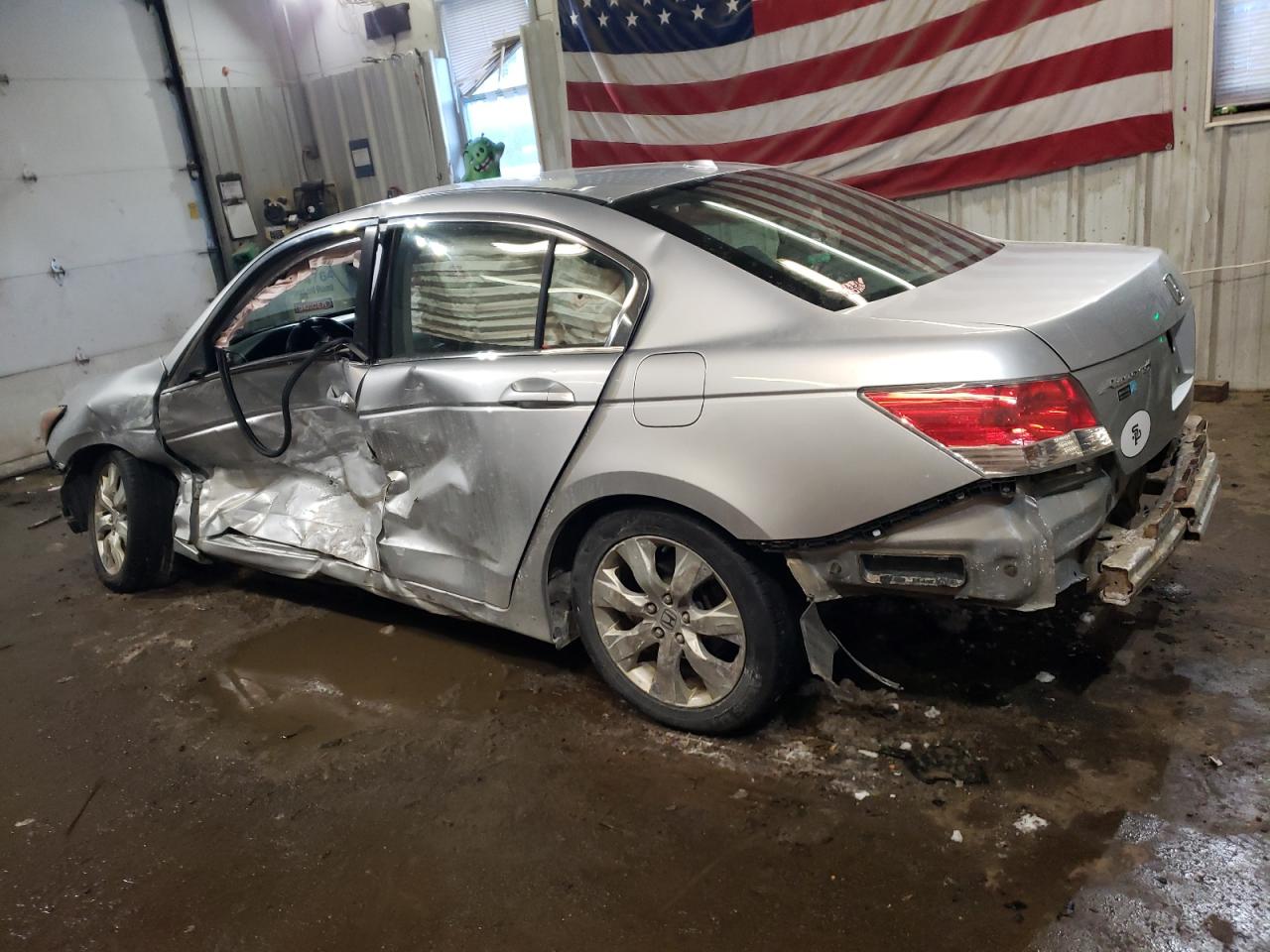 2009 Honda Accord - Image 2