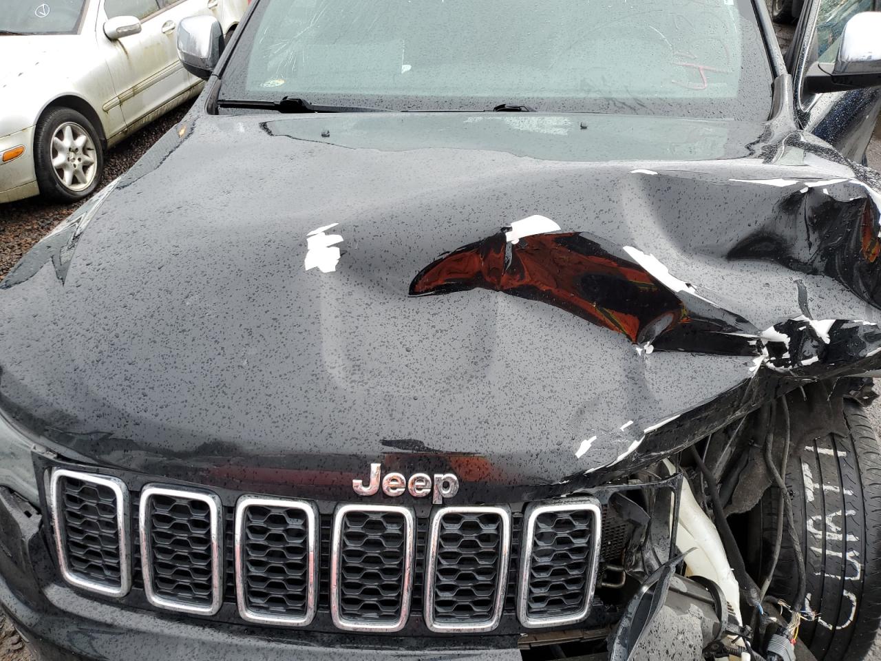 2018 Jeep Grand Cherokee - Image 12