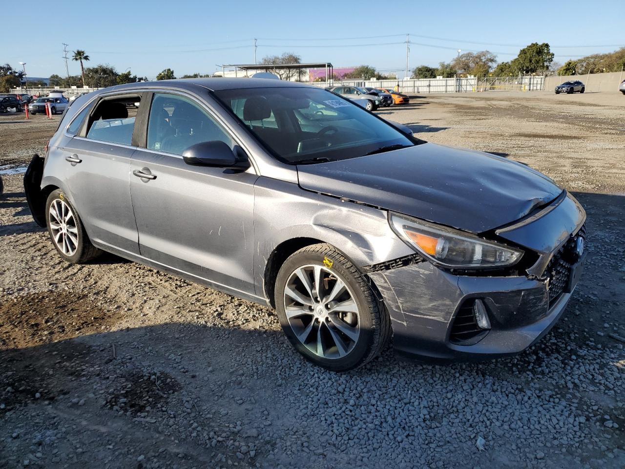2018 Hyundai Elantra - Image 4